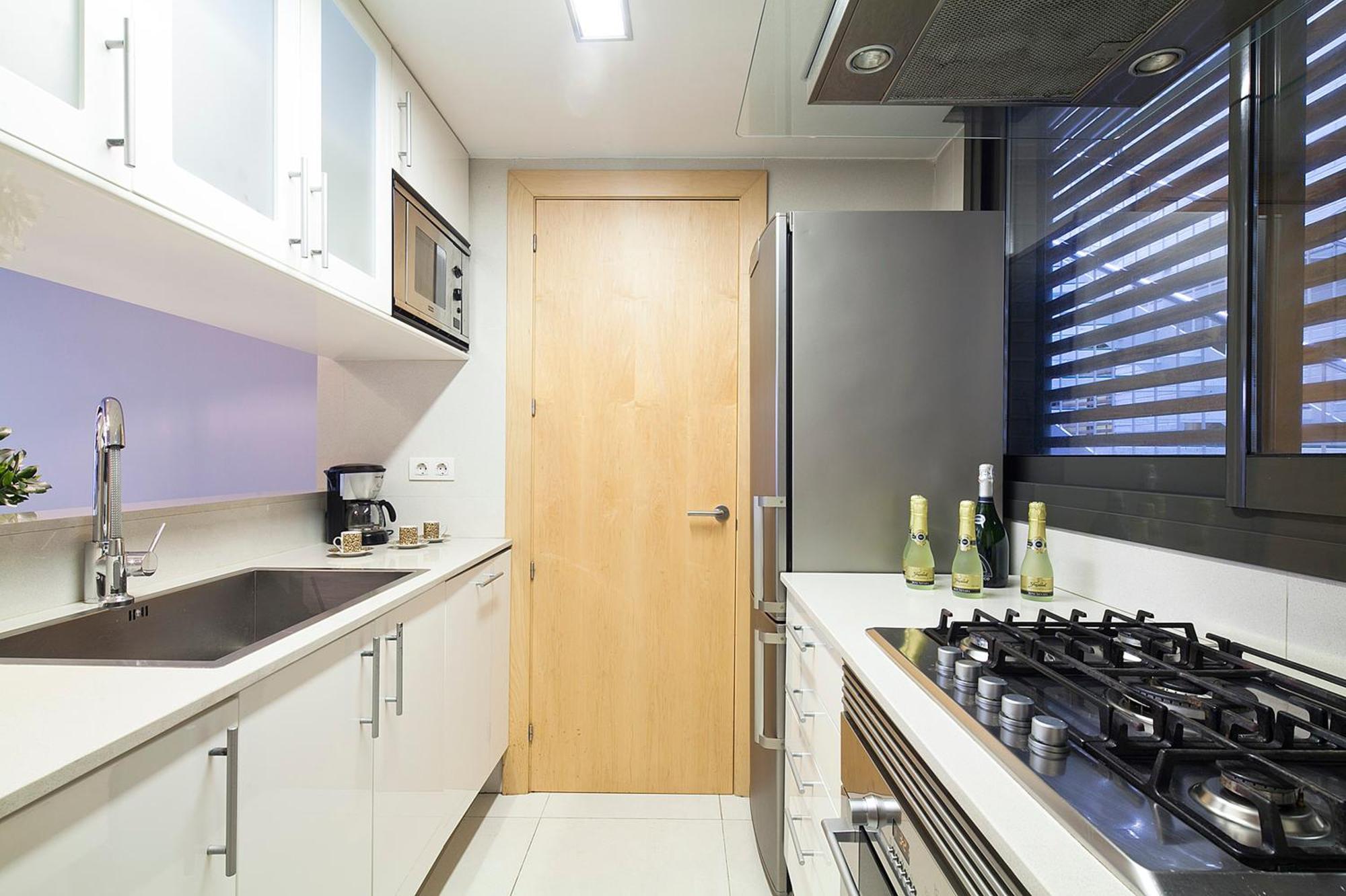 My Space Emirates - Splendid Apartment With Terrace And Pool Near Park Gueell Barcelona Habitación foto